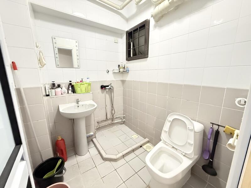 For Sale - 682D Woodlands Drive 73