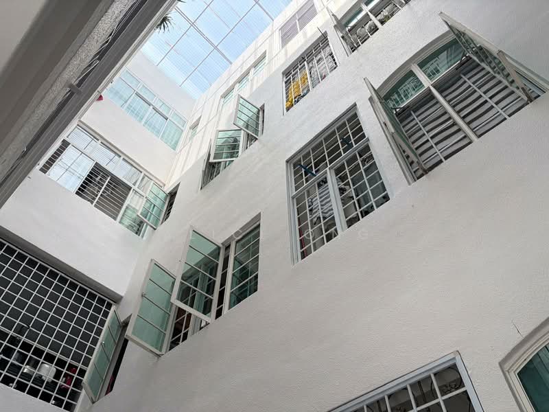 Natural lighting and wind