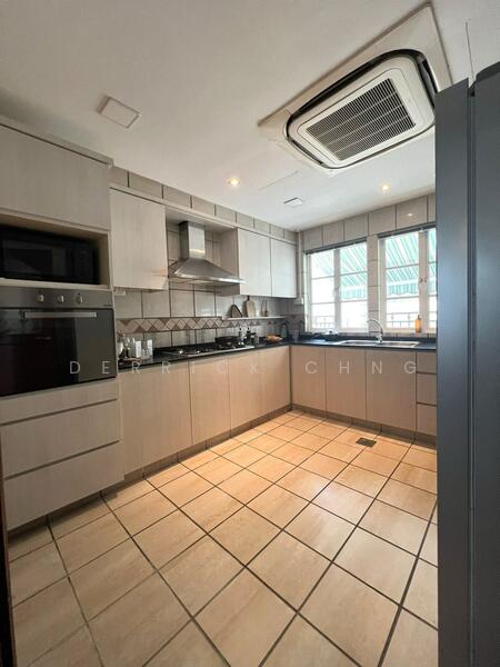 Gentle Villas Semi-Detached House For Sale at S$ 6,844,000 | PropertyGuru Singapore - Kitchen