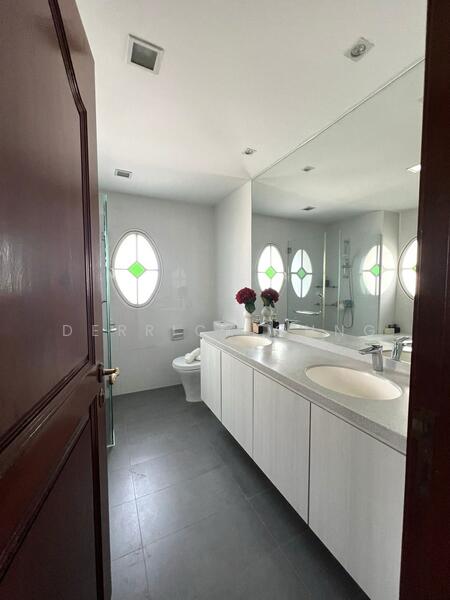 Gentle Villas Semi-Detached House For Sale at S$ 6,844,000 | PropertyGuru Singapore - Bathroom