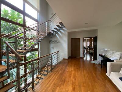 For Sale - South Facing 2.5 storey Bungalow for sale in the exclusive end of Goodman estate