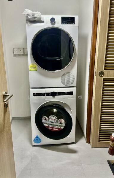 Freehold Newly Rebuilt Terrace House with lift pairing with 10 Ensuites near Novena Terraced House For Sale at S$ 5,900,000 | PropertyGuru Singapore - Interior