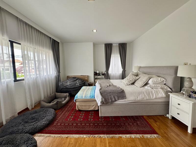 * 2 Storey SemiD ❤️❤️ 4+1 rooms. 3 bathrooms * On-ground swimming pool. * Can park 2 cars and addit Semi-Detached House For Sale at S$ 10,980,000 | PropertyGuru Singapore - Bedroom