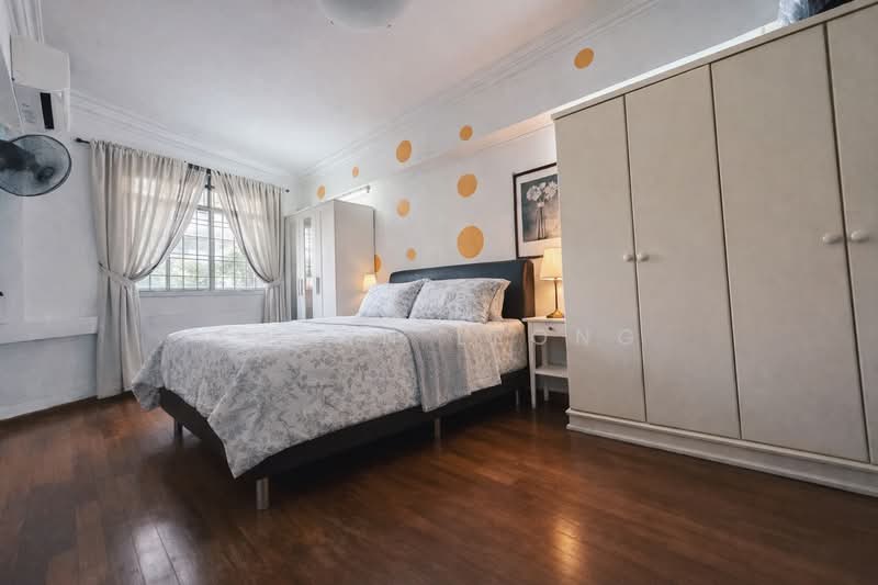 512 Choa Chu Kang Street 51 HDB Flat For Sale at S$ 658,000 | PropertyGuru Singapore - Master Bedroom