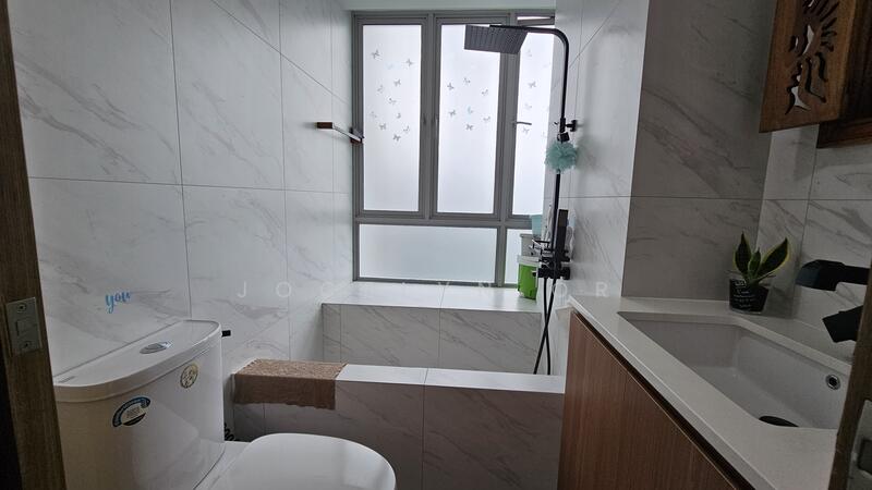 Common Bathroom with natural ventilation