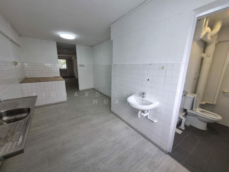 152 Serangoon North Ave 1, Serangoon North Avenue 1, 1,475 sqft, Shop / Shophouse For Sale, by Richard Lim (Hua Hua), 500034812 - Kitchen - CommercialGuru.com.sg