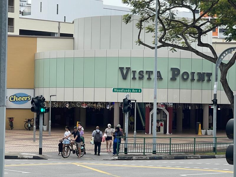 For Sale - 524 Woodlands Drive 14