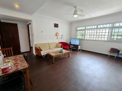 For Sale - 729 Woodlands Circle