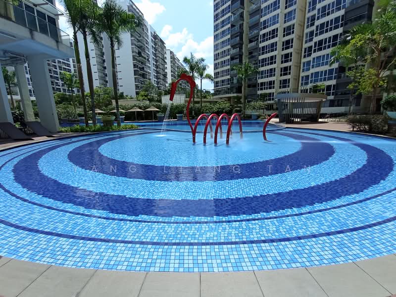 The Tampines Trilliant, 25 Tampines Central 7, Room Rental, 120 sqft, Executive Condominium For Rent, by Yang Liang Tan, 500034930 - Exterior - PropertyGuru.com.sg