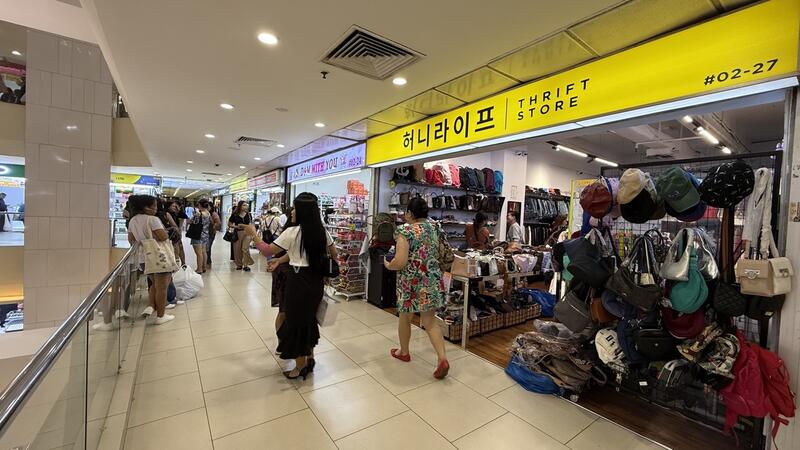 Lucky Plaza, 304 Orchard Road, 388 sqft, Mall Shop For Sale, by Alvin Chua, 500034973 - Interior - CommercialGuru.com.sg