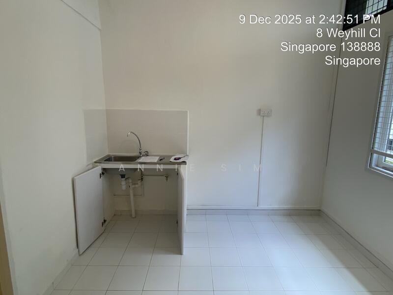 8 Weyhill Close, Along Portsdown Road, Room Rental, 290 sqft, Conservation House For Rent, by Annie Sim, 500035014 - Kitchen - PropertyGuru.com.sg