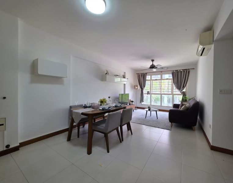 213B Compassvale Lane, 213B Compassvale Lane, 3 Bedrooms, 1,022 sqft, HDB Flat For Sale, by Yuna Lim, 500035032 - Living Room - PropertyGuru.com.sg