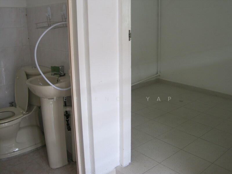 Maid's Room and Bathroom