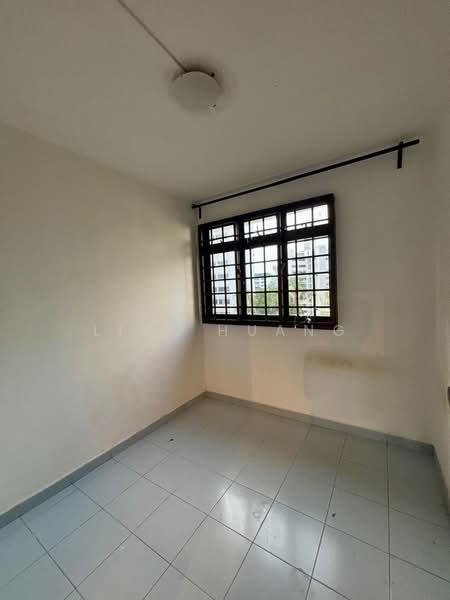 33 Marine Crescent, 33 Marine Crescent, 2 Bedrooms, 700 sqft, HDB Flat For Sale, by Liza Huang, 500035079 - Utility Room - PropertyGuru.com.sg