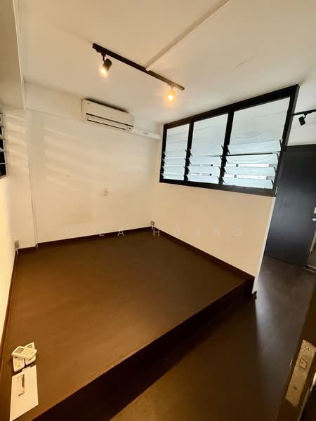 33 Marine Crescent, 33 Marine Crescent, 2 Bedrooms, 700 sqft, HDB Flat For Sale, by Liza Huang, 500035079 - Bedroom - PropertyGuru.com.sg
