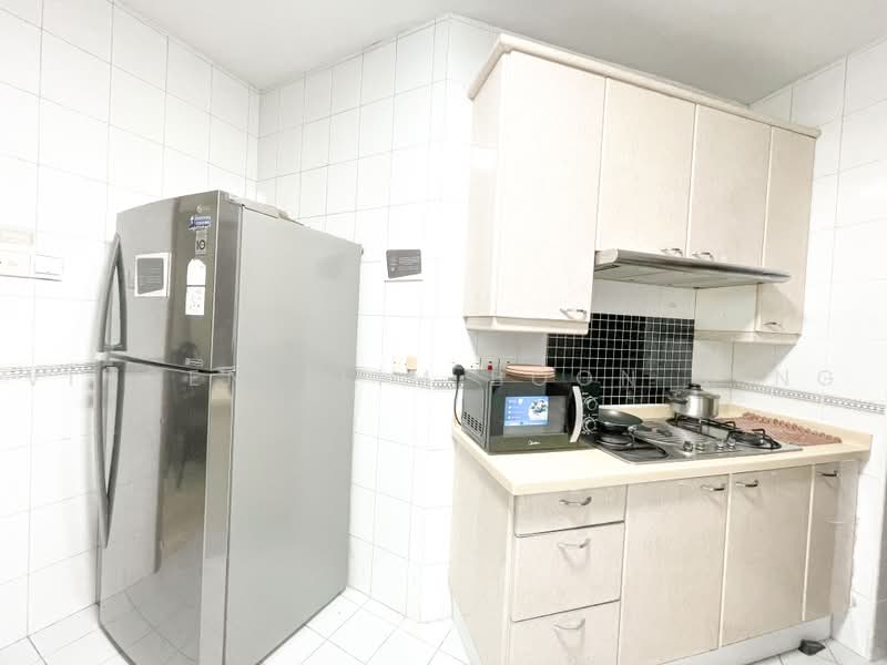 Parc Oasis, 35 Jurong East Avenue 1, Room Rental, 100 sqft, Condominium For Rent, by Vincent Lim Boon Seng, 500035091 - Kitchen - PropertyGuru.com.sg