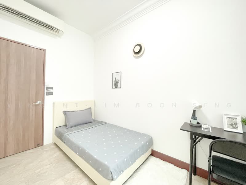 Parc Oasis, 35 Jurong East Avenue 1, Room Rental, 100 sqft, Condominium For Rent, by Vincent Lim Boon Seng, 500035091 - Bedroom - PropertyGuru.com.sg