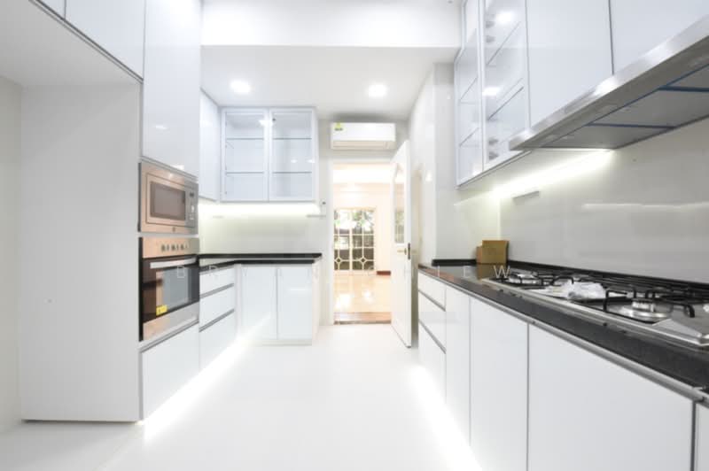 Gentle Villas - Detached House, Gentle Drive, 5 Bedrooms, 7,382 sqft, Detached House For Rent, by Bryan Chiew, 500035178 - Kitchen - PropertyGuru.com.sg
