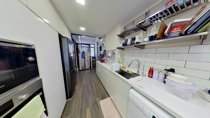 Fernwood Towers Condominium For Sale at S$ 3,000,000 | PropertyGuru Singapore - Kitchen