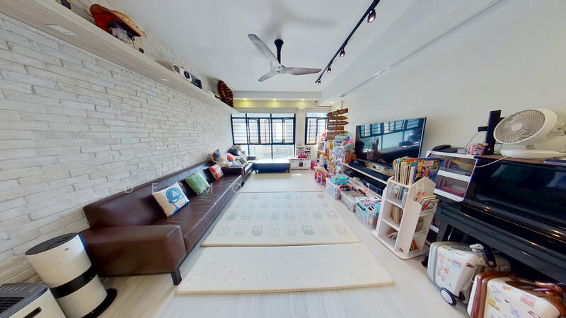 Fernwood Towers Condominium For Sale at S$ 3,000,000 | PropertyGuru Singapore - Living Room