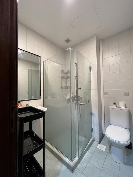 Lakeside, Jurong Lake vicinity terrace house, Corporation Walk, 5 Bedrooms, 3,000 sqft, Terraced House For Sale, by Kenny Lee, 500035322 - Bathroom - PropertyGuru.com.sg