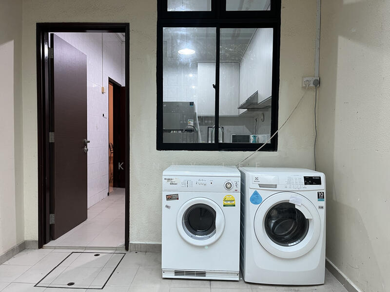 Lakeside, Jurong Lake vicinity terrace house, Corporation Walk, 5 Bedrooms, 3,000 sqft, Terraced House For Sale, by Kenny Lee, 500035322 - Interior - PropertyGuru.com.sg