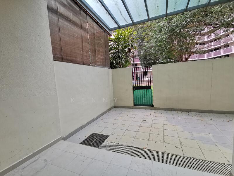 Lakeside, Jurong Lake vicinity terrace house, Corporation Walk, 5 Bedrooms, 3,000 sqft, Terraced House For Sale, by Kenny Lee, 500035322 - Exterior - PropertyGuru.com.sg