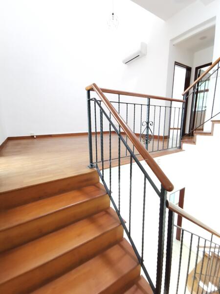 Lakeside, Jurong Lake vicinity terrace house, Corporation Walk, 5 Bedrooms, 3,000 sqft, Terraced House For Sale, by Kenny Lee, 500035322 - Interior - PropertyGuru.com.sg