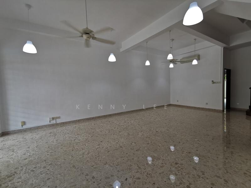 Lakeside, Jurong Lake vicinity terrace house, Corporation Walk, 5 Bedrooms, 3,000 sqft, Terraced House For Sale, by Kenny Lee, 500035322 - Living Room - PropertyGuru.com.sg