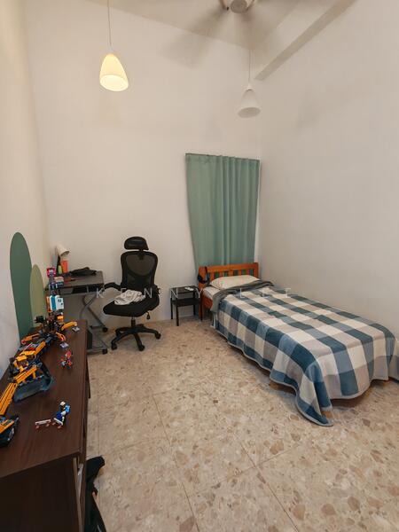 Lakeside, Jurong Lake vicinity terrace house, Corporation Walk, 5 Bedrooms, 3,000 sqft, Terraced House For Sale, by Kenny Lee, 500035322 - PropertyGuru.com.sg