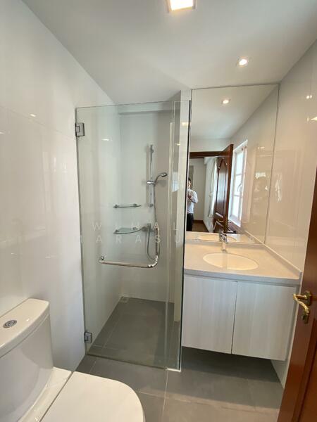 Gentle Villas Semi-Detached House For Sale at S$ 7,055,000 | PropertyGuru Singapore - Bathroom