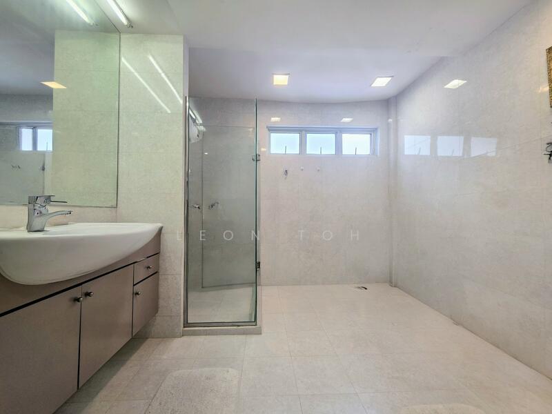 Eng Kong Park, Eng Kong Road, 6 Bedrooms, 6,000 sqft, Semi-Detached House For Rent, by Leon Toh, 500035599 - Bathroom - PropertyGuru.com.sg
