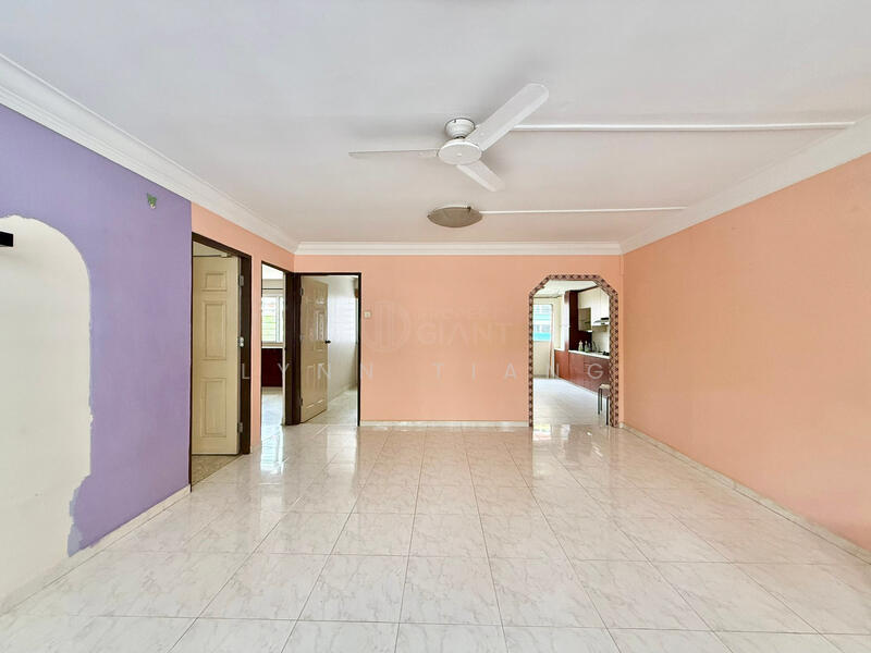 ❤️GIANT⚡️Move In Ready! CORNER Unit in 37 Bedok South Avenue w Unblock Views!, , 3 Bedrooms, 904 sqft, HDB Flat For Sale, by Lynn Tiang, 500035621 - Living Room - PropertyGuru.com.sg