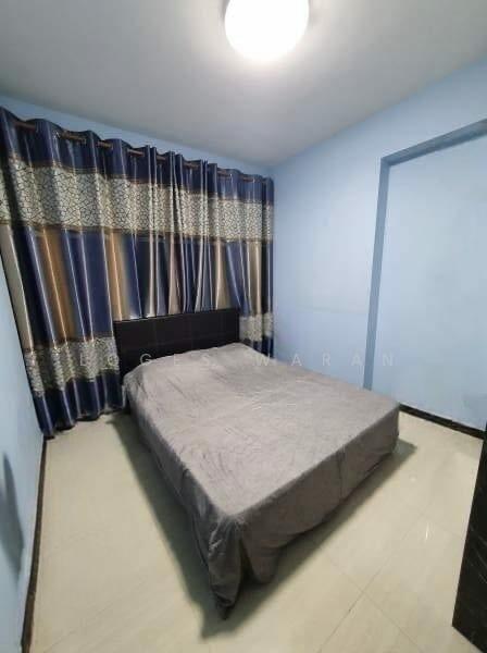 996A Buangkok Crescent HDB Flat For Sale at S$ 688,000 | PropertyGuru Singapore - Bedroom