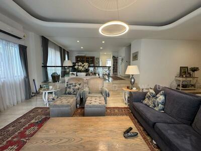 For Sale - 🏡✨ Move-In Ready Semi-D at Jalan Haji Alias | Pool • Gardens • Extra Parking | Rare 4,000+ sqft