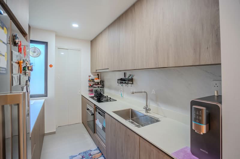 Parc Komo, 965 Upper Changi Road North, 4 Bedrooms, 1,410 sqft, Condominium For Sale, by Zen Chia, 500035715 - Kitchen - PropertyGuru.com.sg