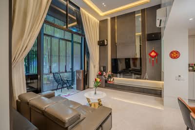 For Sale - Parc Komo