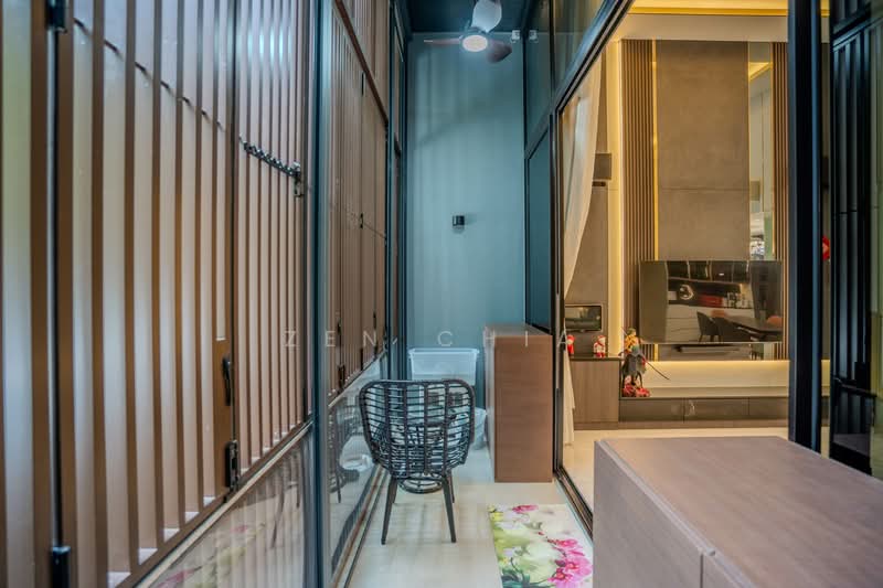 Parc Komo, 965 Upper Changi Road North, 4 Bedrooms, 1,410 sqft, Condominium For Sale, by Zen Chia, 500035715 - Balcony - PropertyGuru.com.sg
