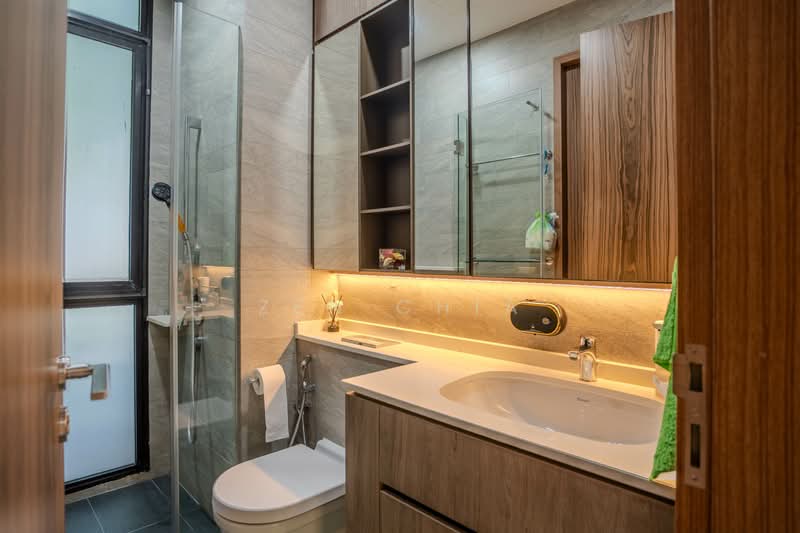 Parc Komo, 965 Upper Changi Road North, 4 Bedrooms, 1,410 sqft, Condominium For Sale, by Zen Chia, 500035715 - Bathroom - PropertyGuru.com.sg