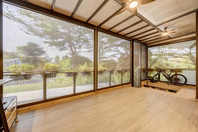 Balcony with ZipTrak Activated