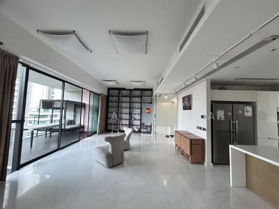 For Sale - Leonie Parc View