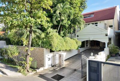 For Sale - Rare 16.7m wide-frontage, north-facing, near-MRT plot in prime Katong