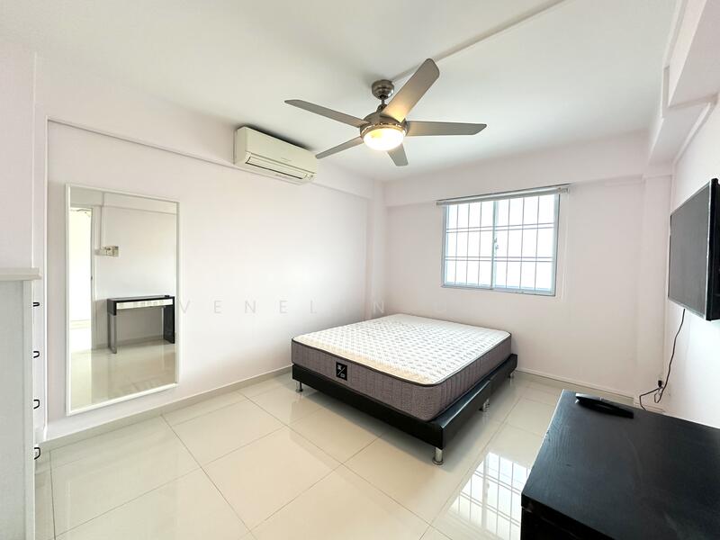 8 Empress Road HDB Flat For Sale at S$ 550,000 | PropertyGuru Singapore - Bedroom
