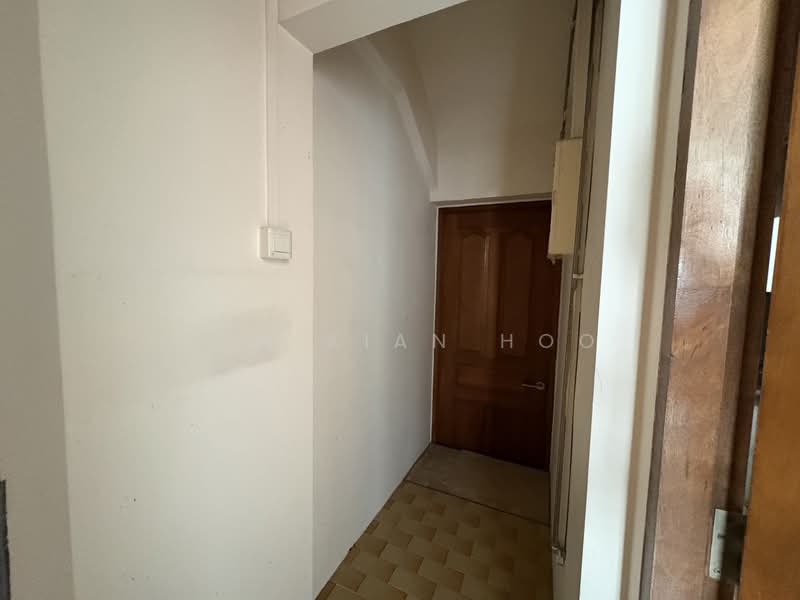 Thomson Grove, Yio Chu Kang Road, 3 Bedrooms, 1,485 sqft, Condominium For Rent, by Low Kian Hoo, 500035887 - Corridor - PropertyGuru.com.sg