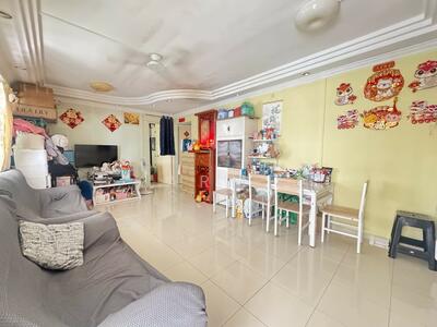 For Sale - 411 Sembawang Drive