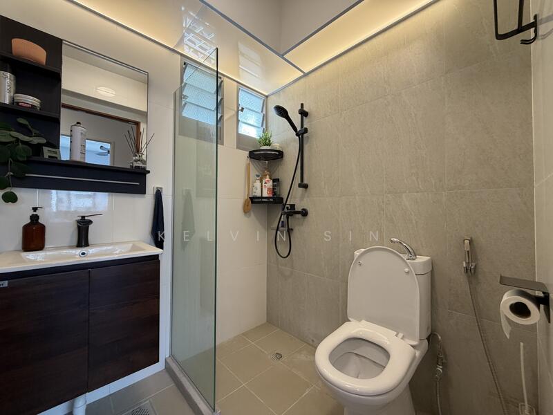614B Tampines North Drive 1 HDB Flat For Sale at S$ 899,999 | PropertyGuru Singapore - Bathroom