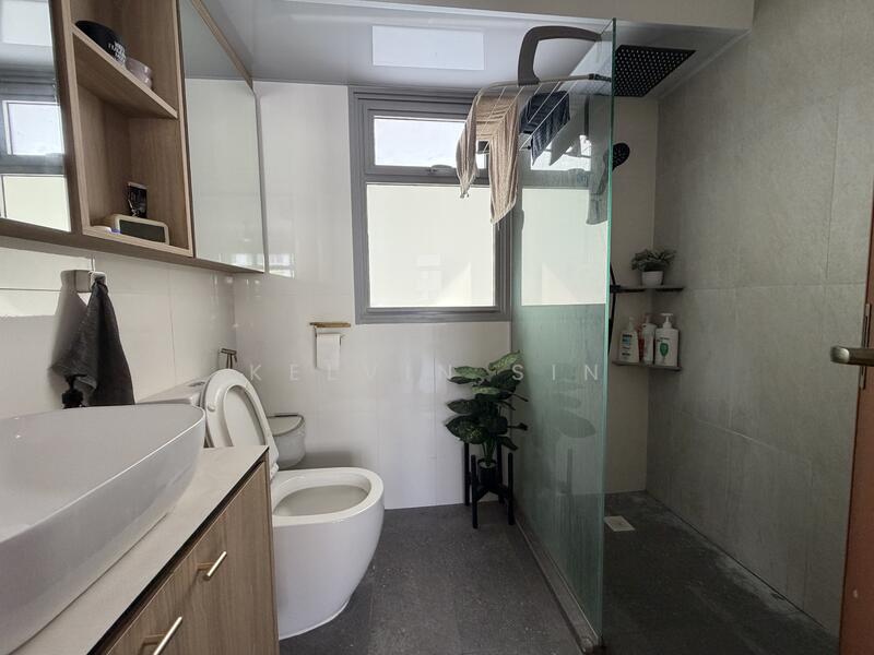 614B Tampines North Drive 1 HDB Flat For Sale at S$ 899,999 | PropertyGuru Singapore - Bathroom