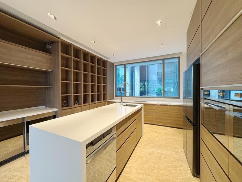 Stunning Dry Kitchen