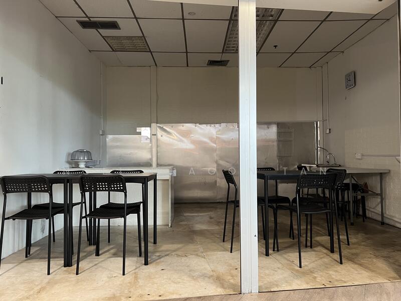 The Plaza, 7500A Beach Road, 200 sqft, Mall Shop For Rent, by Noel DRAGON Tan, 500035969 - Interior - CommercialGuru.com.sg