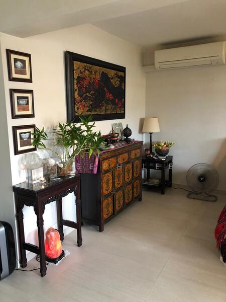 443 Ang Mo Kio Avenue 10 HDB Flat For Sale at S$ 525,000 | PropertyGuru Singapore - Living Room
